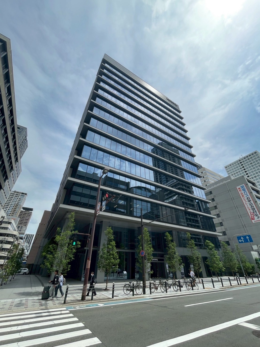 大阪本社 H1O本町 外観